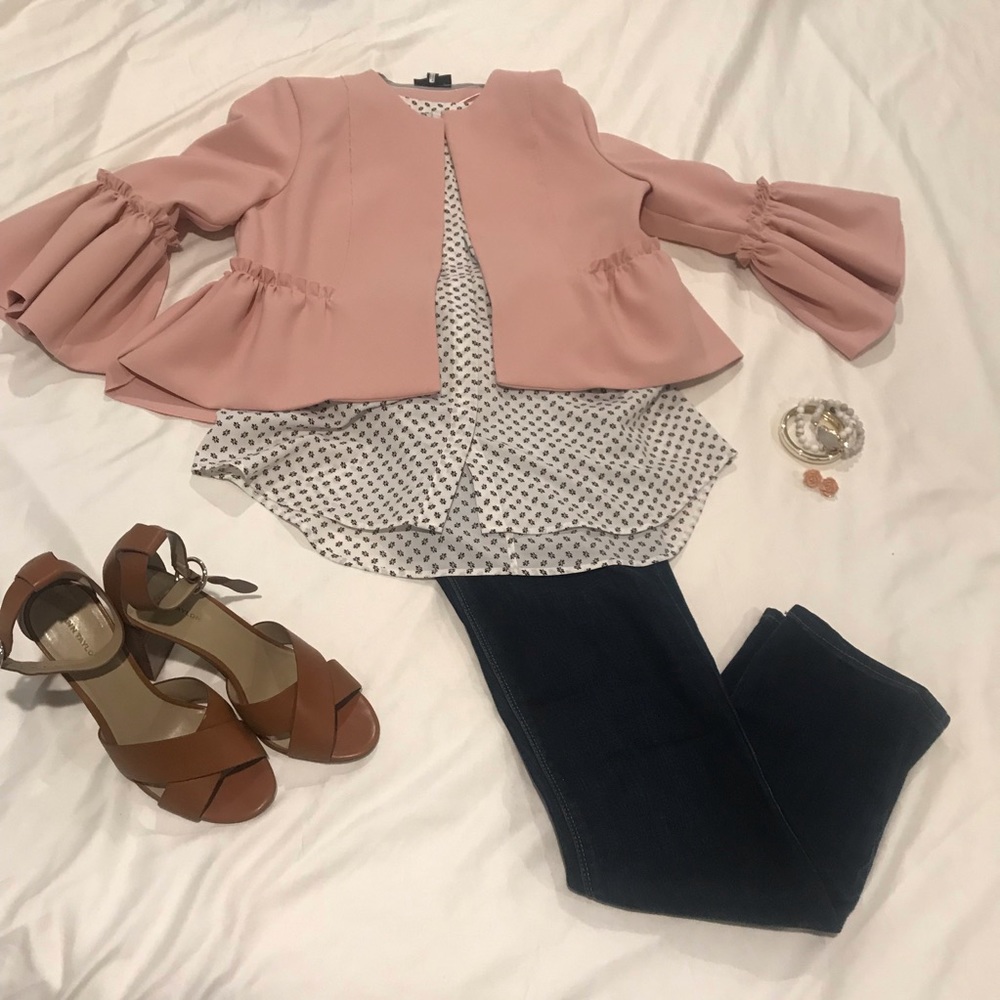 Van Heusen black and white top